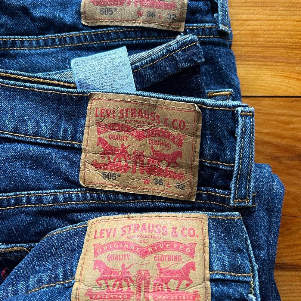 3 pairs 505 Men’s Levi’s 36x32  LOT